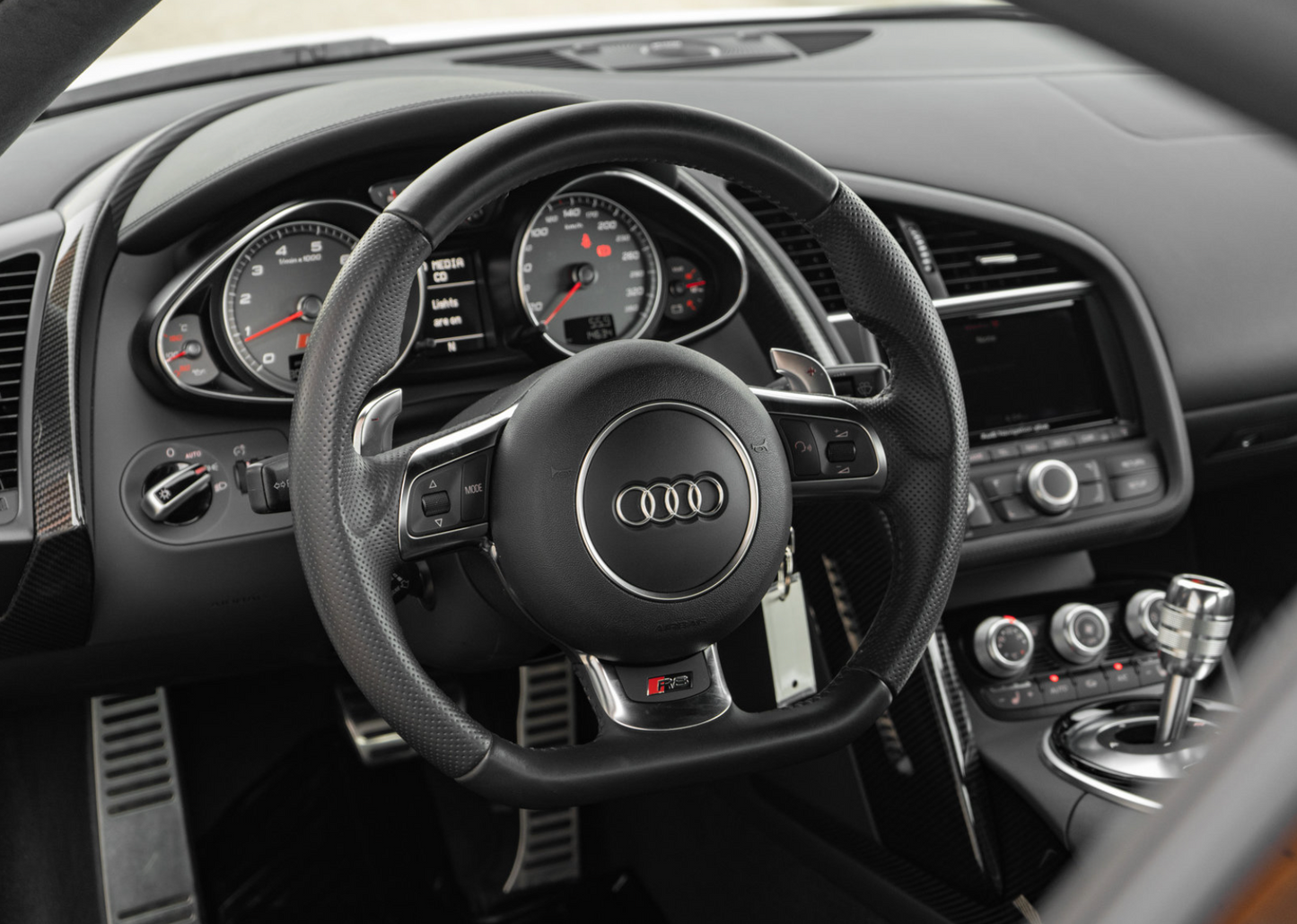 Audi R8 V8