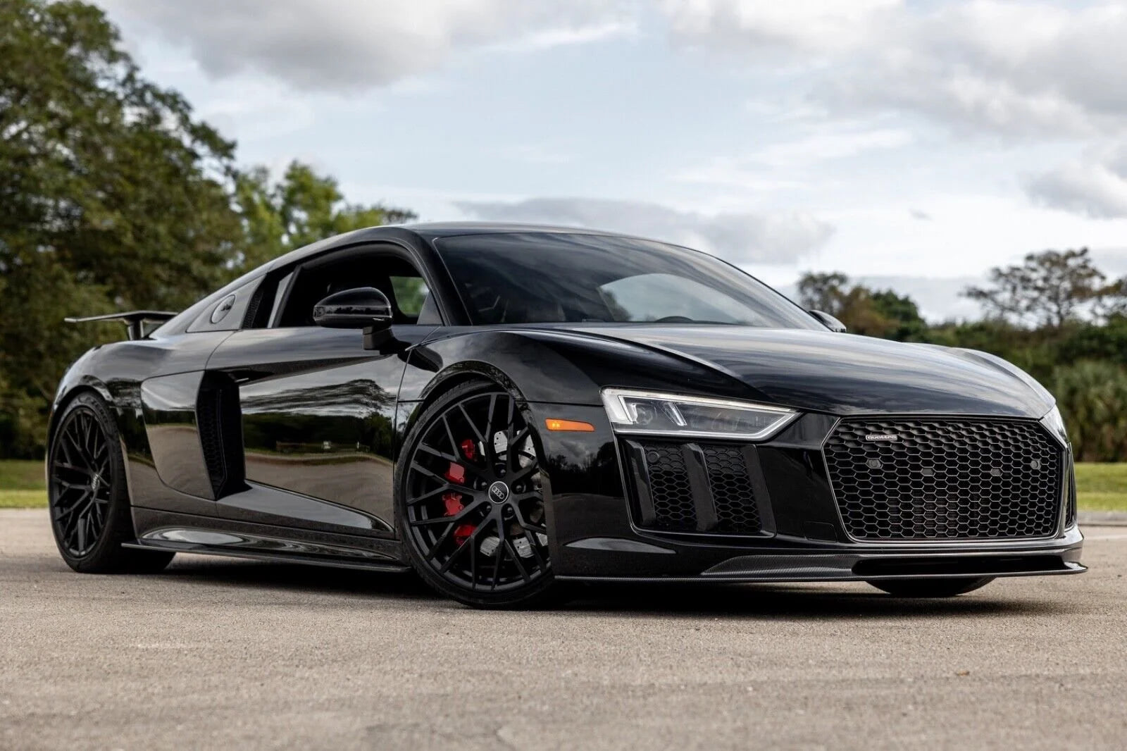 Audi R8 For Rent Chicago Audi R8 V10 | $750/Hour | Luna Luxury Car Rentals