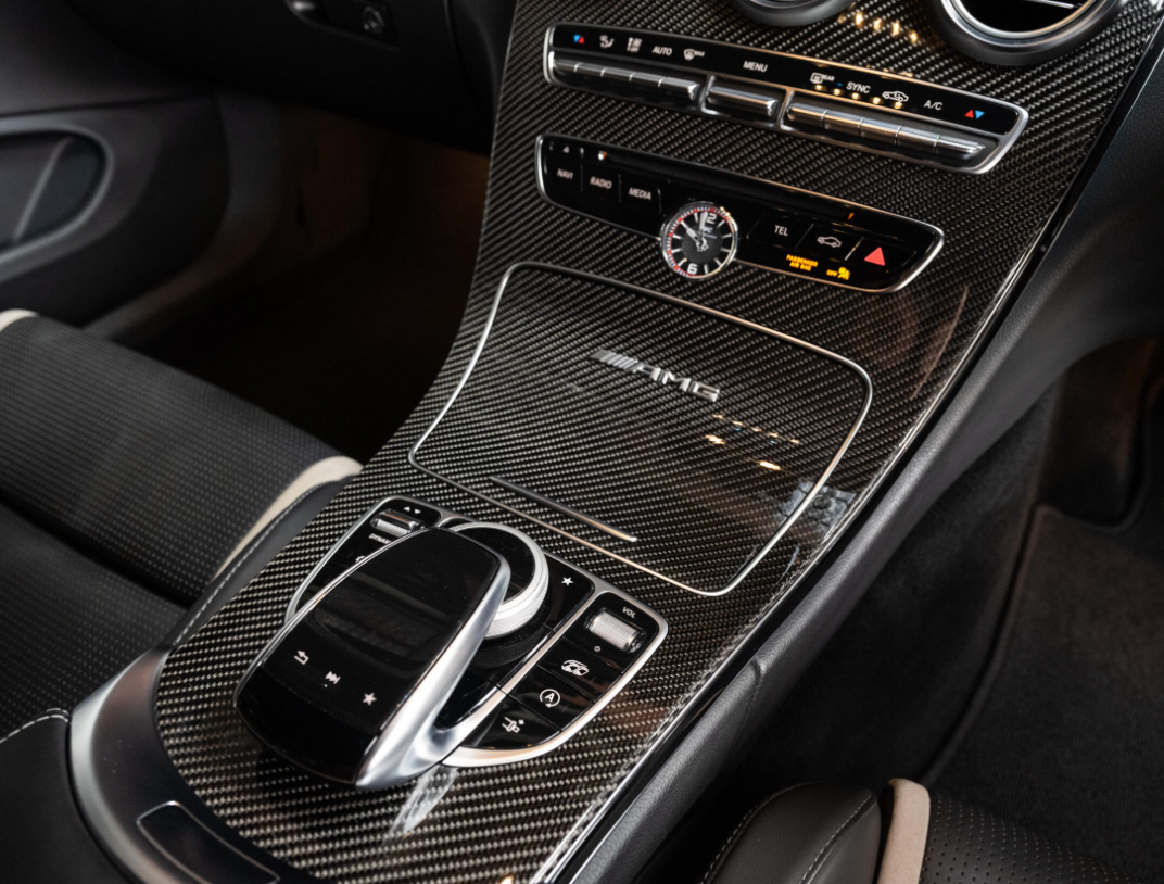 Mercedes C63S AMG | Luna Luxury Car Rentals